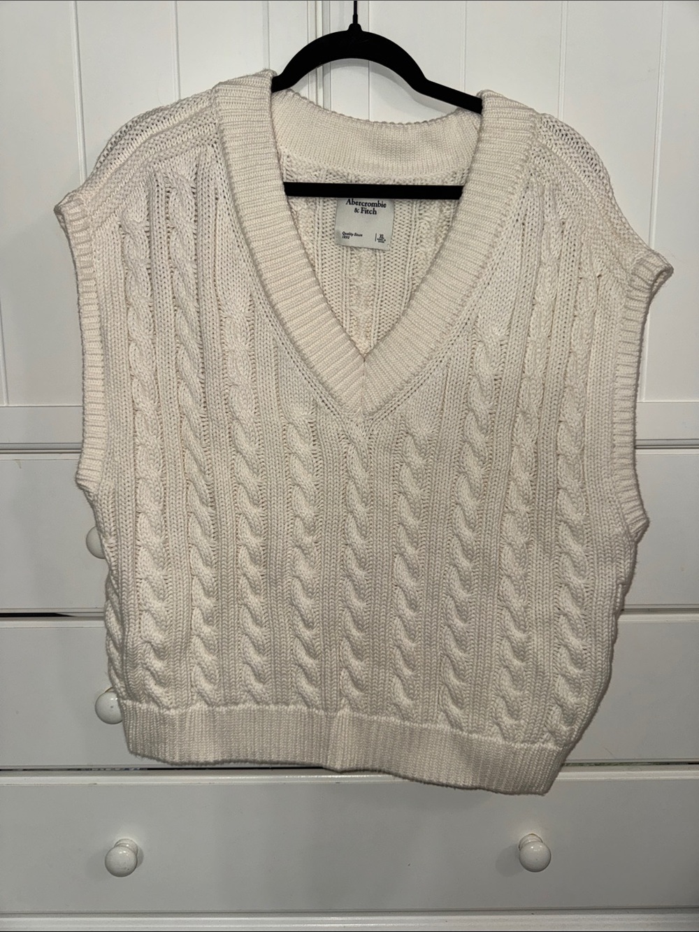 Abercrombie & Fitch Cream Cable-Knit V-Neck Sweater Vest